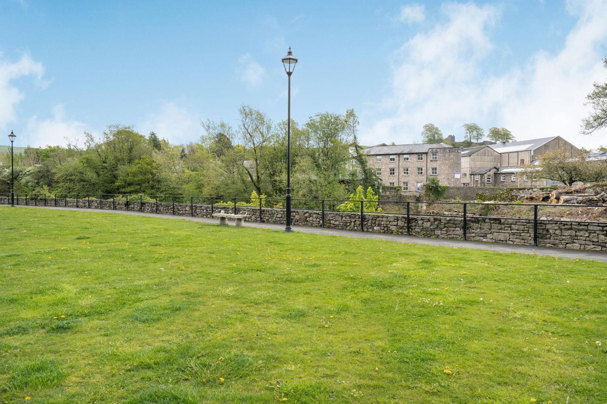 9 Camden Building Daire Kendal Dış mekan fotoğraf